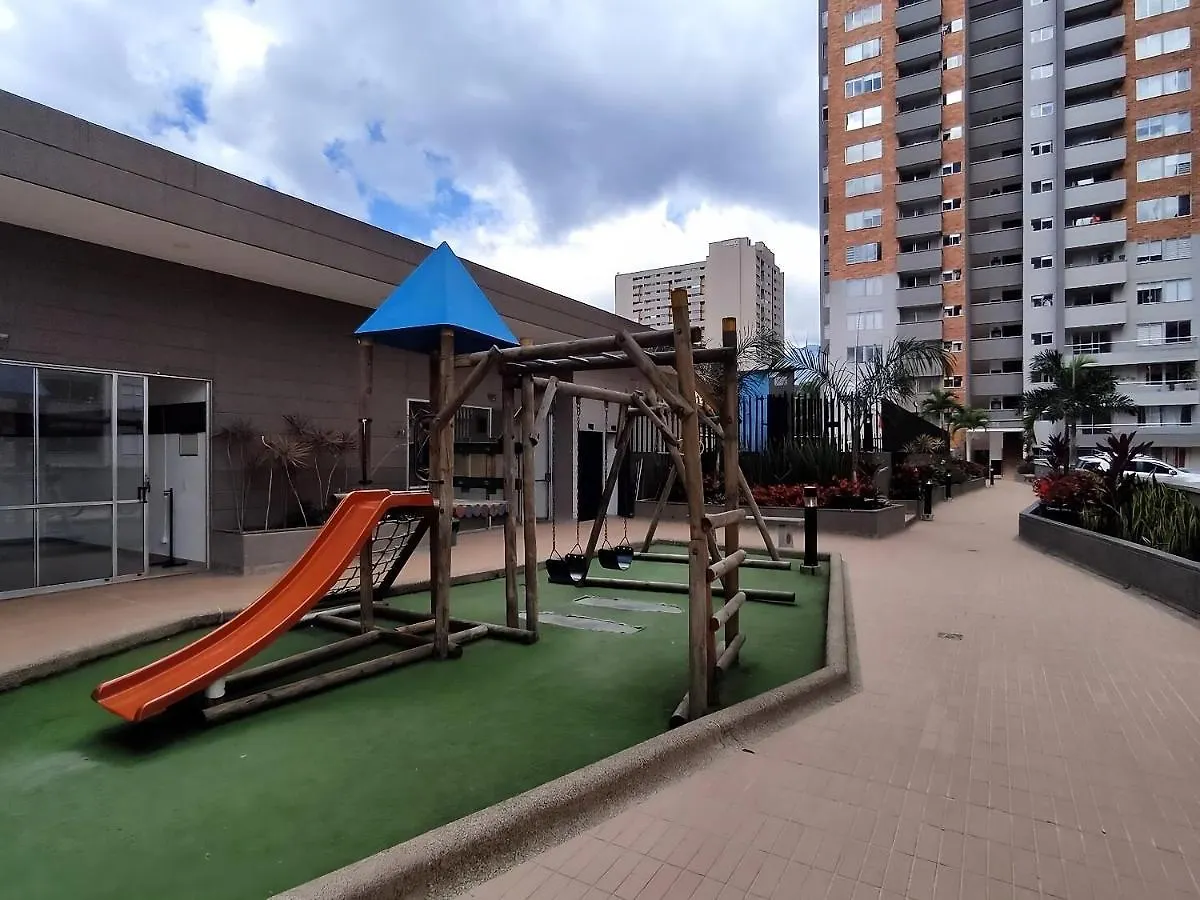 Apartamento Con Piscina, Frente A Cc Mayorca Sabaneta